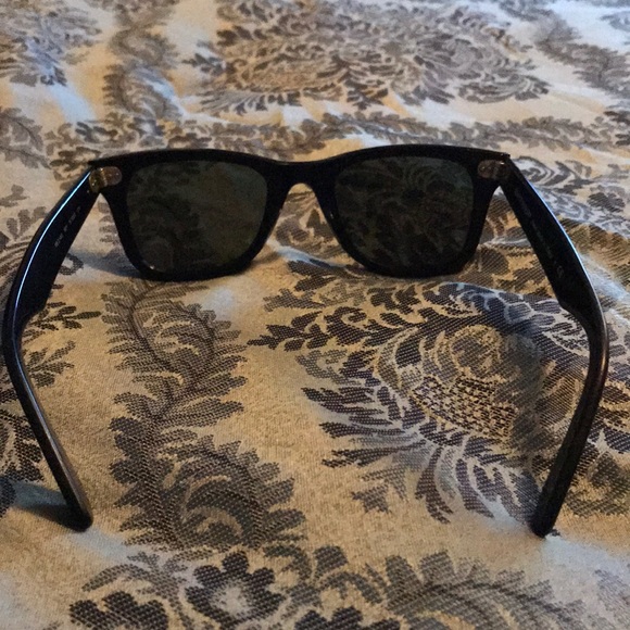 Ray-Ban Wayfarer’s - Picture 2 of 4